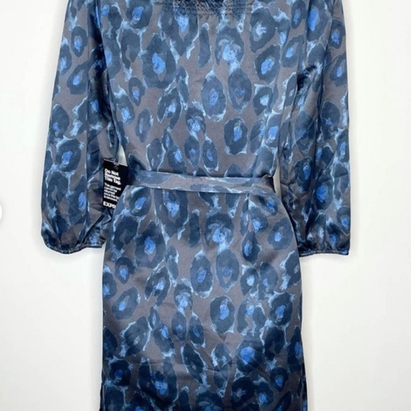 🔥5/$20 NWOT EXPRESS 100% POLYESTER DRESS - Picture 2 of 2